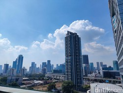Langit Jakarta Biru, Ternyata Ada Efek Bilas Polusi Udara Pakai Pesawat