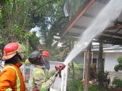 Rujab Dirlantas Polda Sulsel Terbakar, 12 Unit Damkar Dikerahkan