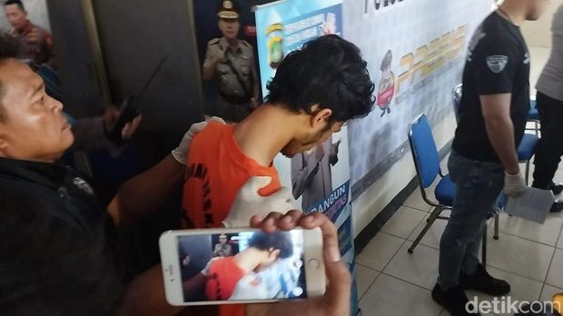 Nando, suami sadis yang membunuh istri di Bekasi ditetapkan sebagai tersangka.