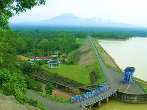 Waduk Gajah Mungkur Tinggal 6 Tahun Umurnya Waduk Gajah Mungkur Tinggal 6 Tahun Umurnya