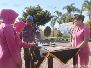 Polisi Probolinggo Dilarang Hedon Buntut Ulah Seleb TikTok Istri Bripka Nuril Polisi Probolinggo Dilarang Hedon Buntut Ulah Seleb TikTok Istri Bripka Nuril