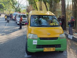 Tiba-tiba Lompat dari Angkot, Pemuda di Semarang Tewas Seketika