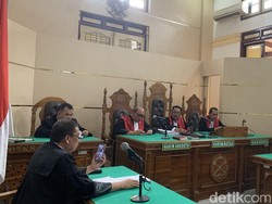3 Terdakwa Perdagangan Sisik Trenggiling Dituntut 1,5 Tahun Bui