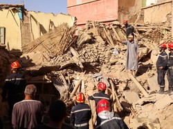 Kisah Pilu Ortu di Maroko, Lihat Anaknya Tewas Tertimbun Reruntuhan