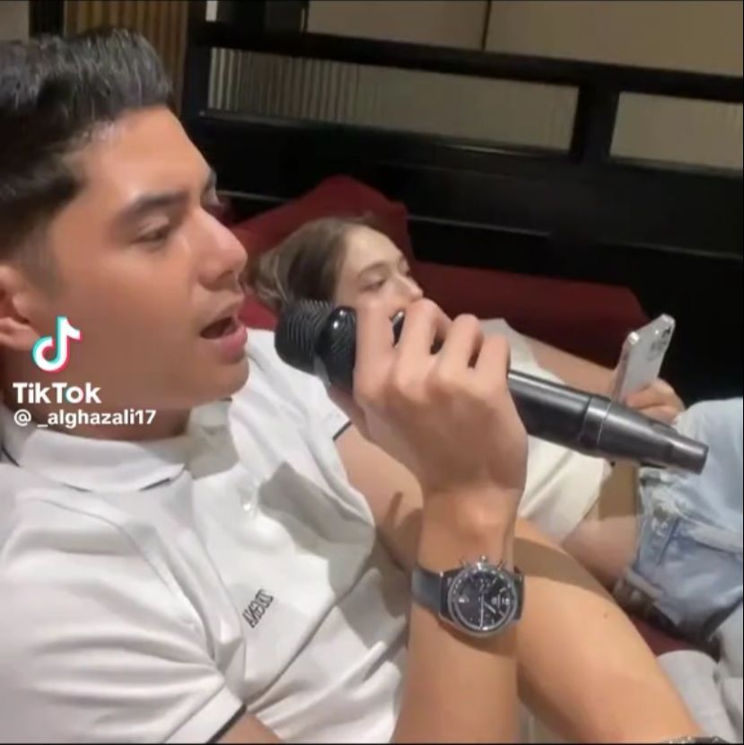 Al Ghazali dan Laura Moanne