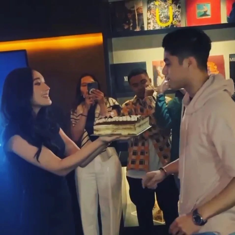 Al Ghazali dan Laura Moanne