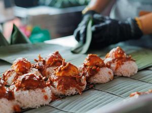 Makan Beralas Daun Pisang Ternyata Menyehatkan, Ini Alasannya Makan Beralas Daun Pisang Ternyata Menyehatkan, Ini Alasannya