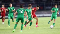 Indonesia menggandakan keunggulan lewat gol Pratama Arhan jelang babak kedua berakhir. Garuda Muda menang meyakinkan 2-0 atas Turkmenistan.