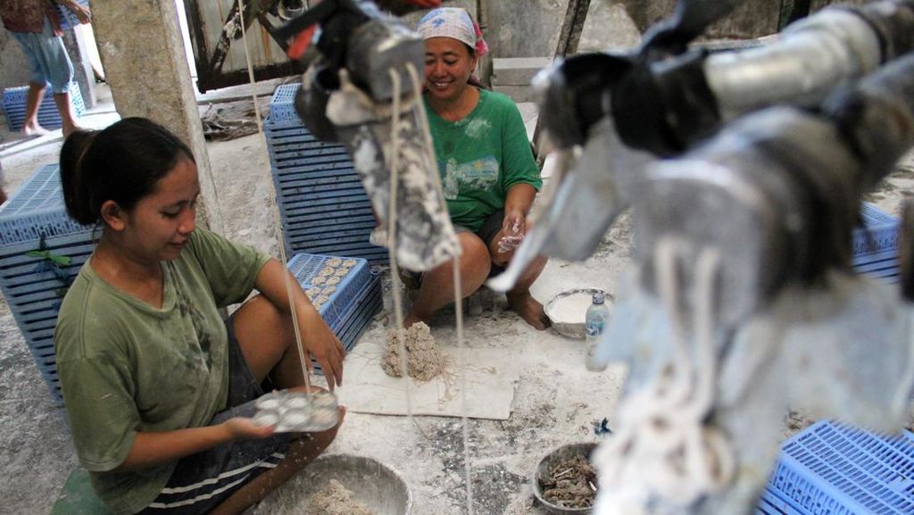 Berkah Industri Kerupuk di Jombang saat Musim Kemarau Berkah Industri Kerupuk di Jombang saat Musim Kemarau