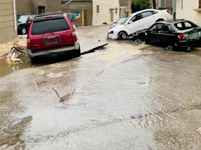 Libya Diterjang Badai Dahsyat, Jalanan Ambles-Mobil Rusak