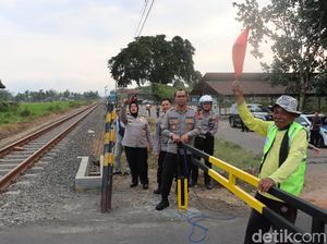 Cegah Laka, Polisi Malang Pasang 17 Palang Pintu di Perlintasan Sebidang KA