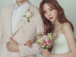 Yoonjo Eks Hello Venus dan Kim Dong Ho Umumkan Pernikahan Lewat Surat