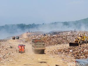 Petugas Bakal Dilengkapi APD untuk Padamkan Kebakaran Sarimukti Petugas Bakal Dilengkapi APD untuk Padamkan Kebakaran Sarimukti