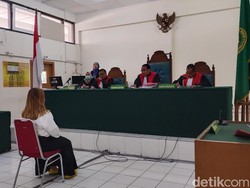 Lina Mukherjee Baca Pledoi Sambil Nangis, Minta Hukuman Diringankan