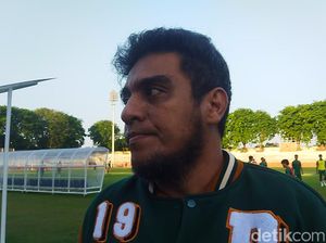 Pelatih Persebaya yang Baru Hanya Dikontrak Hingga Akhir Musim Pelatih Persebaya yang Baru Hanya Dikontrak Hingga Akhir Musim