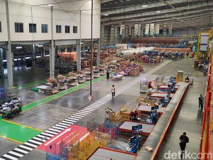 Menjelajah Gudang Raksasa Lazada, Diatur Pakai Teknologi Canggih Menjelajah Gudang Raksasa Lazada, Diatur Pakai Teknologi Canggih