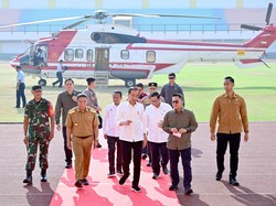 Jokowi Kunker ke Cilegon, Tinjau Area Industri hingga Bagikan Bantuan
