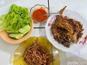 Nyaris Tutup, Ayam Goreng Kurnia Legendaris Diselamatkan Media Sosial Nyaris Tutup, Ayam Goreng Kurnia Legendaris Diselamatkan Media Sosial