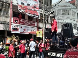 Tak Jalankan Instruksi Partai, Ketua PDIP Medan Digeruduk Eks Pengurus Tak Jalankan Instruksi Partai, Ketua PDIP Medan Digeruduk Eks Pengurus
