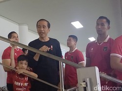 Jokowi dan Kaesang Nonton Indonesia U-23 Vs Turkmenistan di Manahan Solo