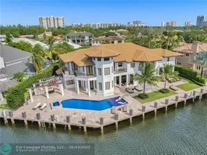 7 Potret Rumah Lionel Messi di Florida yang Bikin Hunian di Sekitarnya Meroket 7 Potret Rumah Lionel Messi di Florida yang Bikin Hunian di Sekitarnya Meroket