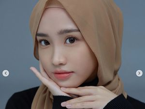 7 Foto Sabrina Azhar, Hijabers Viral Main Drama Korea Jadi Korban Bully 7 Foto Sabrina Azhar, Hijabers Viral Main Drama Korea Jadi Korban Bully