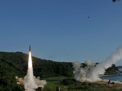 Pertama Kali, Ukraina Tembakkan Rudal Jarak Jauh AS ke Rusia!