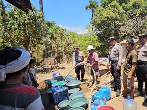 Siswa SIP-52 Setukpa Polri Gelar Baksos, Salurkan Air Bersih di Karangasem Siswa SIP-52 Setukpa Polri Gelar Baksos, Salurkan Air Bersih di Karangasem