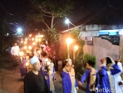 Tradisi Rabu Bungkasan Probolinggo Doakan Kebakaran Bromo Segera Padam