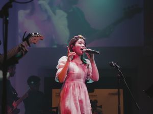 Ungkapan Syukur Aruma Dinobatkan Jadi Pendatang Baru Terbaik AMI Awards 2023 Ungkapan Syukur Aruma Dinobatkan Jadi Pendatang Baru Terbaik AMI Awards 2023