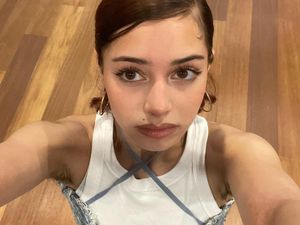 Pede Ketiak Berbulu, Bintang Variety Show Korea Audrey Lane Jadi Buah Bibir