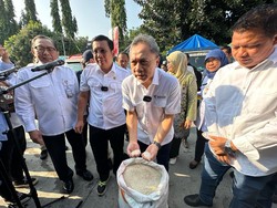 Zulhas Pede Harga Beras Mulai Turun dalam Sepekan