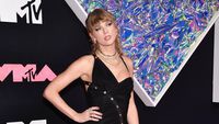 7 Artis Berbusana Terbaik di MTV VMA 2023, Taylor Swift Pamer Kaki Jenjang