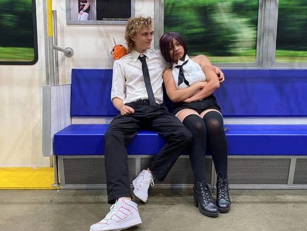 7 Foto Cinta Kuya & Pacar Bule yang Jarang Tersorot, Ikut Dinner Keluarga