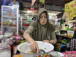 Keluhan Pedagang Makanan yang Labanya Makin Tipis gegara Beras Mahal