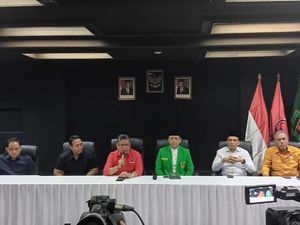 Hasto PDIP Juga Berpantun Buat Sandiaga: Bacawapres Ganjar Menarik Sekali