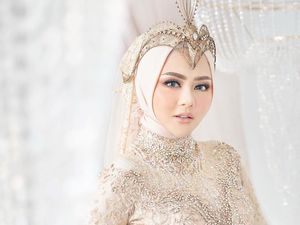 Jenita Janet Cerita Berikan Papan Uang Besar Saat Ultah Suami