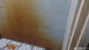 Penampakan Piring hingga WC Jadi Kuning Karena Air Sumur Warga Gunung Sindur Tercampur BBM