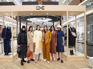 Koleksi Uniqlo:C, Padukan Lifewear dan Kemewahan Desain Clare Waight Keller