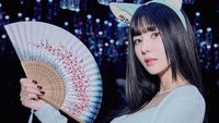 7 Gaya Seksi Kwon Eunbi Cosplay Jadi Gumiho di Acara Saero Soju