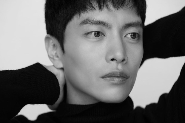 Lee Min Ki juga pernah menjajal dunia tarik suara dengan bernyanyi/Foto: Instagram.com/m.m.minki Lee Min Ki juga pernah menjajal dunia tarik suara dengan bernyanyi