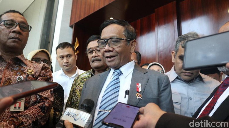 Mahfud Pastikan Tak Ada Kiriman Asap ke Negara Tetangga