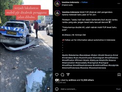 Viral Mobil Polisi Ditabrak di Bahu Jalan, Kok Bisa?