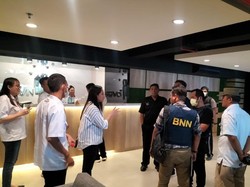 Satpol PP Surabaya Periksa Izin Karaoke di Twin Tower Tempat Pesta Narkoba