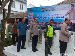 Semringah Warga Tasikmalaya Dapat Bantuan Sumur Bor di Tengah Krisis Air