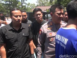 Aksi Licik Dekok, Oplos Elpiji Subsidi-Raup Cuan Rp 50 Juta Aksi Licik Dekok, Oplos Elpiji Subsidi-Raup Cuan Rp 50 Juta