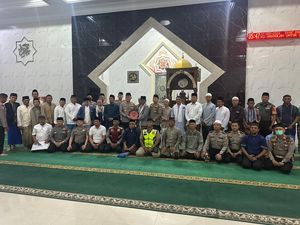 Waspadai Tindak Kejahatan, Polres Depok Subuh Keliling di Masjid At Taqwa Waspadai Tindak Kejahatan, Polres Depok Subuh Keliling di Masjid At Taqwa