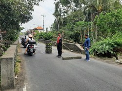 Polres Gianyar Tutup Sebagian Jalan Denpasar-Ubud!