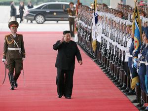 Kim Jong Un ke Rusia: Pakai Kereta Antipeluru, Boyong Limosin Sendiri