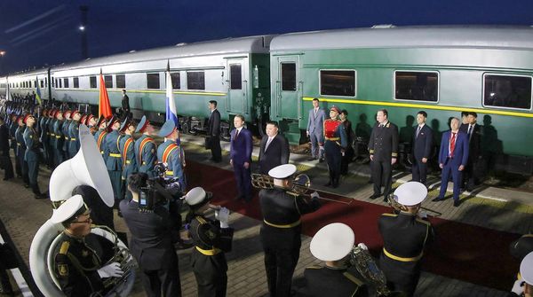 Lihat Lagi Momen Kereta Lapis Baja Kim Jong Un saat Tiba di Rusia